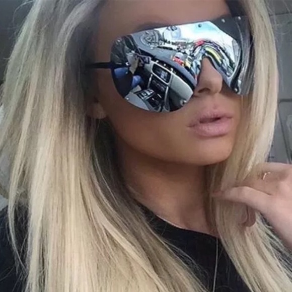 Charlie💋s Accessories - ✨”ROCKSTAR”✨SHIELD SILVER  MIRROR SUNGLASSES XL✨